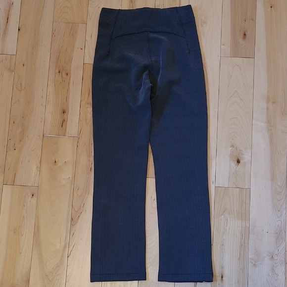SZ2 Lululemon Ribbed Softstreme Zip-Leg High-Rise Cropped Pant 25" - Picture 6 of 11
